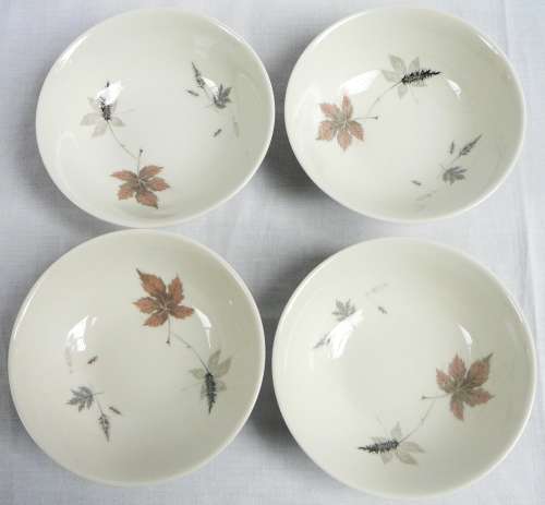 A Set of 4 Royal Doulton Dessert Bowls - Tumbling Leaves TC 1004