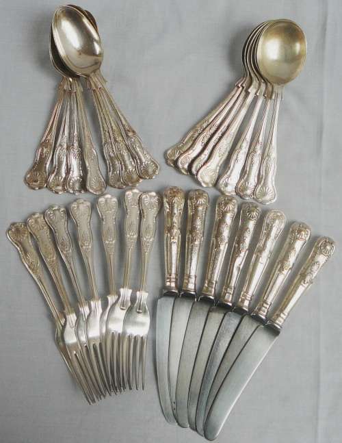 A 4 Piece Place Setting of Kings Pattern EPNS Cutlery