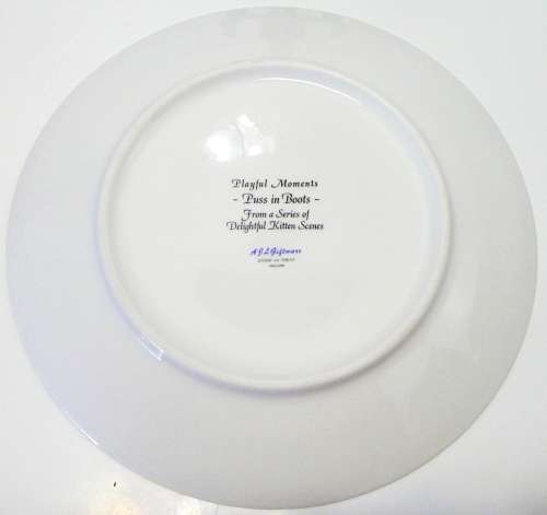 'Puss in Boots' A Collectors Plate from the Delightful Kitten Scenes.