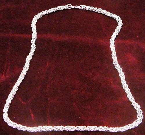 One to Treasure - A Charming Ladies Silver Necklace Chain Stamped 999
