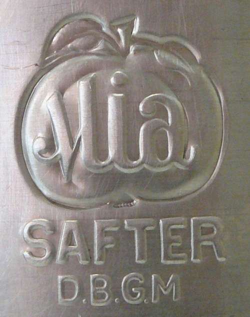 A Vintage Aluminium Steamer Pot 'SAFTER' 'ALIA'