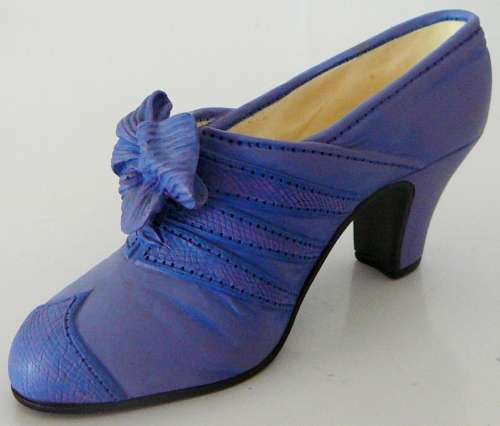 'Just The Right Shoe' - Collectible - 'Class Act'