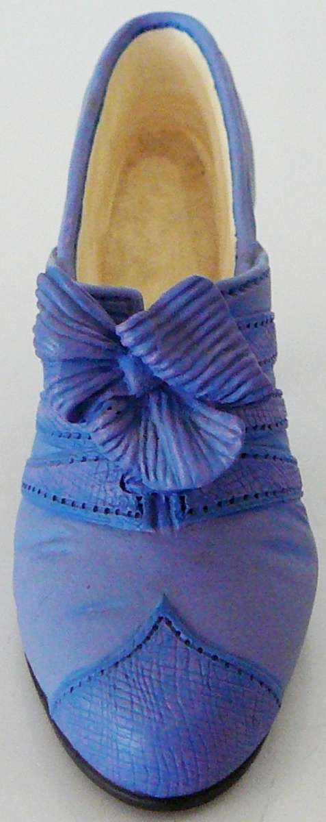 'Just The Right Shoe' - Collectible - 'Class Act'