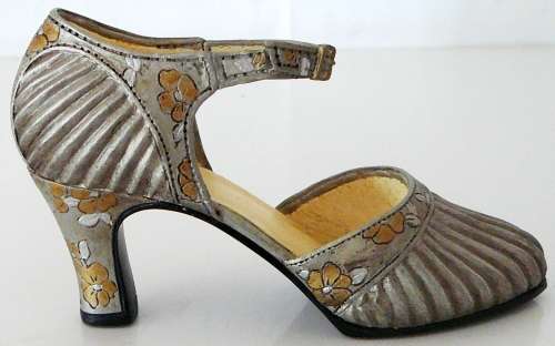 'Just The Right Shoe' - Collectible - 'Sunray'