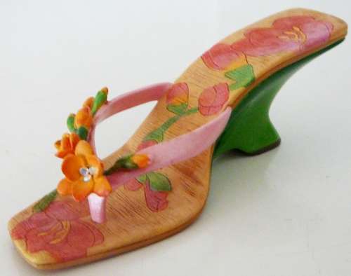 'Just The Right Shoe' - Collectible - 'Step Into Summer'