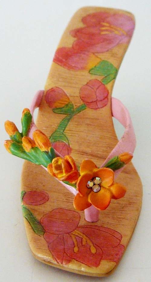 'Just The Right Shoe' - Collectible - 'Step Into Summer'