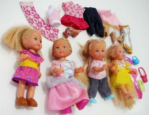 4 Small Simba Dolls with Spare Clothing and Accessories