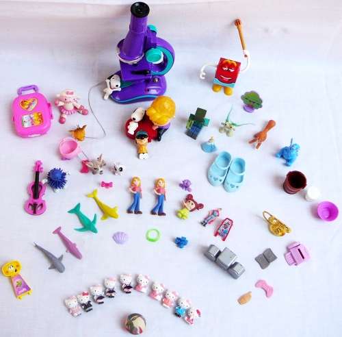 59 Pieces of Mixed Toys - Snoopy, Lucy and Schroeder and a Toy Microscope