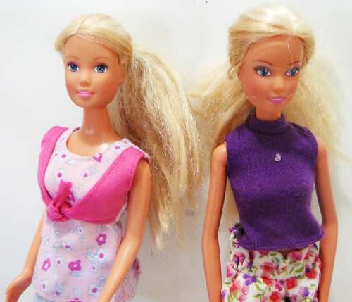 2 Barbie Look a Like Steffi Love Dolls with Spare Clothing & Accessories 13 Items