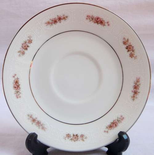 A Single Noritake Saucer of the Petula Pattern
