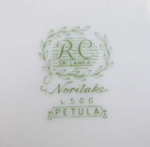 A Single Noritake Saucer of the Petula Pattern