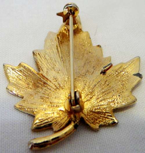 Gold Coloured Leaf Brooch
