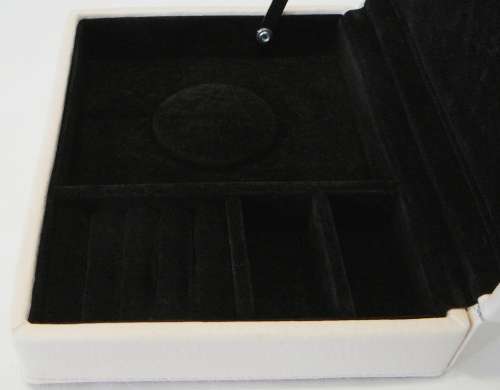 For your Rings and Pretty Things A Genuine Leather Pale Pink Pandora Jewellery Box