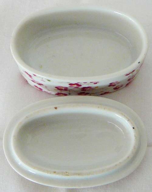 A Cute Small Pink Flower Trinket Box