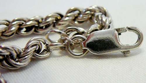 An Elegant Sterling Silver Twisted Bracelet Chain