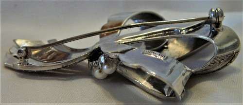 A Stunning Vintage Sterling Silver Brooch set with 6 Pearls and Marcasites