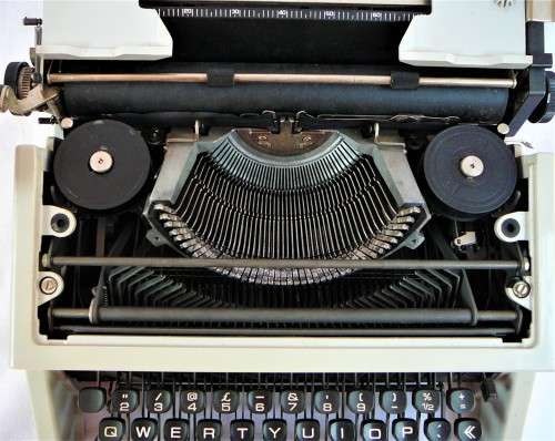 Olivetti DORA Model Portable Typewriter