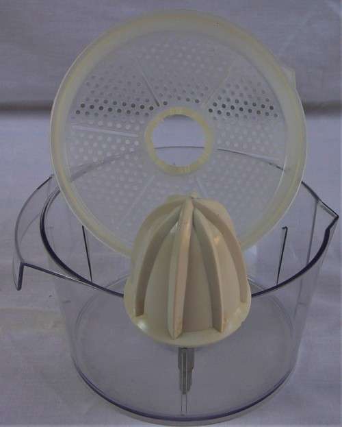 A Juice Extractor Attachment A795 for use with Kenwood Chef Models  A901 & A701