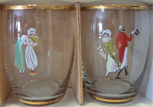 A Boxed Set of 6 22ct Gold Trimmed Shot Glasses