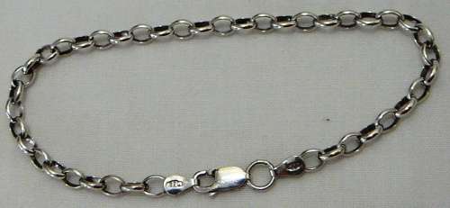 A Very Smart Sterling Silver Bracelet Chain