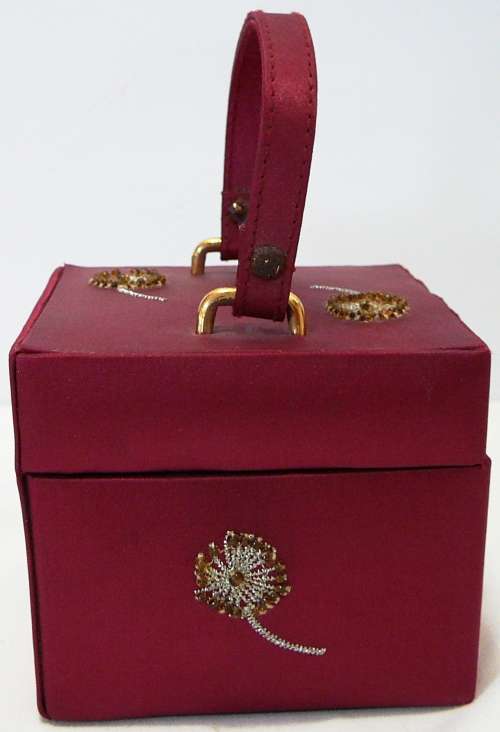 A Very Pretty Travelling Jewellery Box