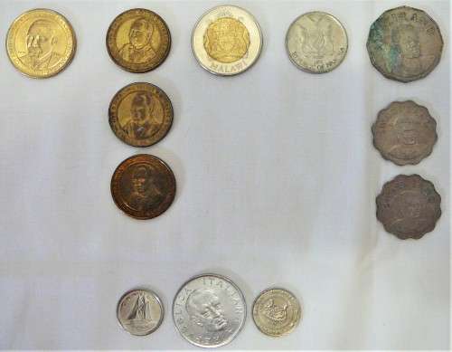 A Beginners Selection of 12 Assorted Coins