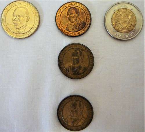A Beginners Selection of 12 Assorted Coins