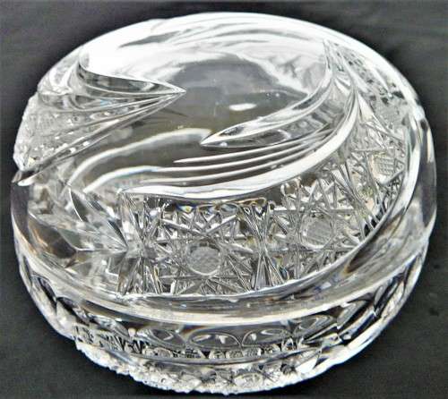 A Stunning Lead Crystal Trinket B ox and Lid