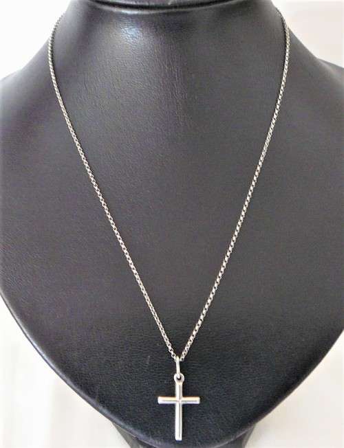 A Sterling Silver Cross on Necklace Chain