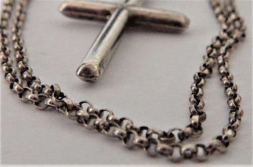 A Sterling Silver Cross on Necklace Chain