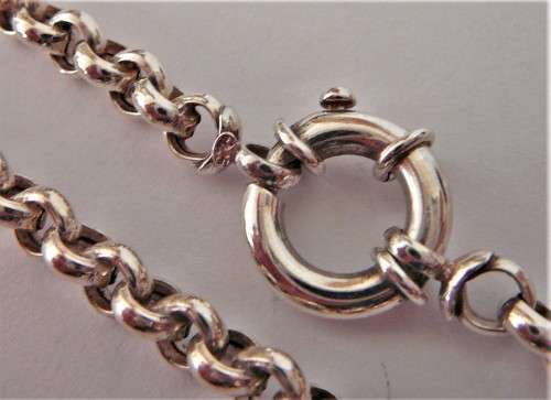 A Very Classy Sterling Silver Necklace Chain