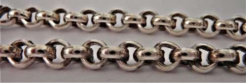 A Very Classy Sterling Silver Necklace Chain