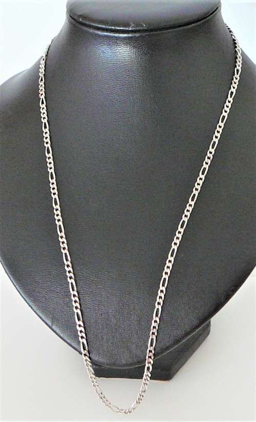 A Superb Sterling Silver Necklace Chain