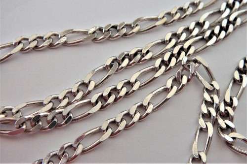 A Superb Sterling Silver Necklace Chain