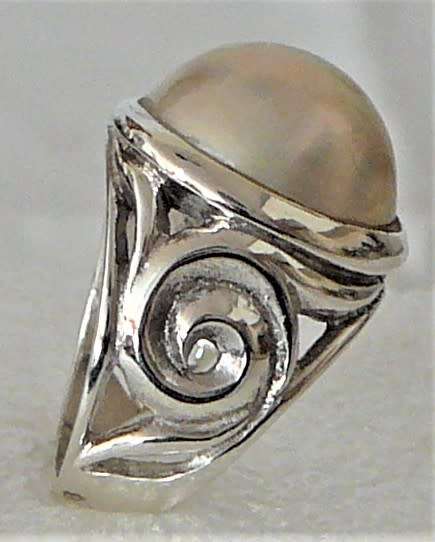 A Beautiful Sterling Silver Ring set with a Natural Pinkish Mabe Pearl