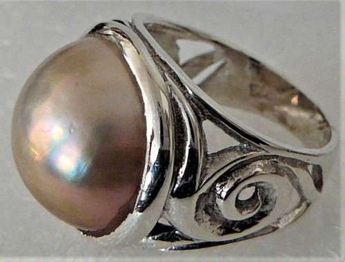 A Beautiful Sterling Silver Ring set with a Natural Pinkish Mabe Pearl