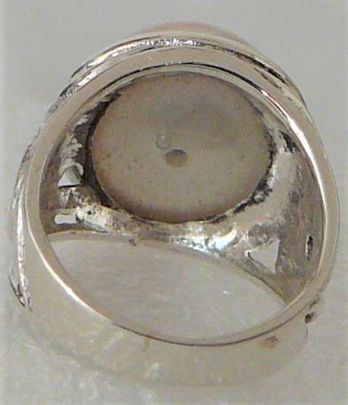 A Beautiful Sterling Silver Ring set with a Natural Pinkish Mabe Pearl