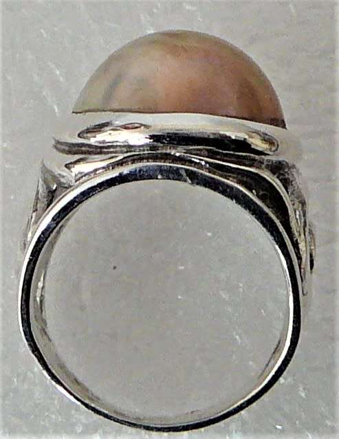 A Beautiful Sterling Silver Ring set with a Natural Pinkish Mabe Pearl