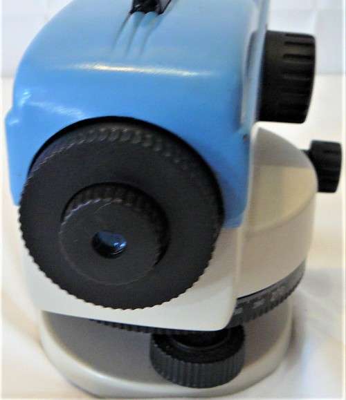 Dumpy Level and Suveyors 5 metre Staff