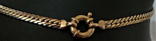 A Superb 9ct Gold Necklace Chain