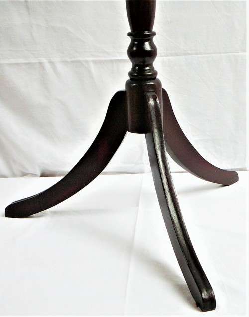 An Incredibly Well Made Imbuia Lamp\Pot Plant Table