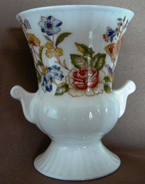 Beautiful AYNSLEY vase 'Cottage Garden'