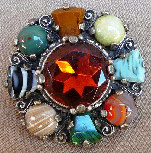 Attractive Costume Jewelry Brooch