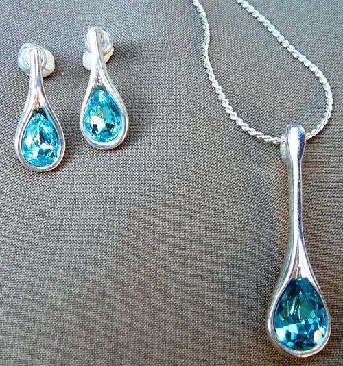 Pendant Necklace and Matching Earrings by AVON