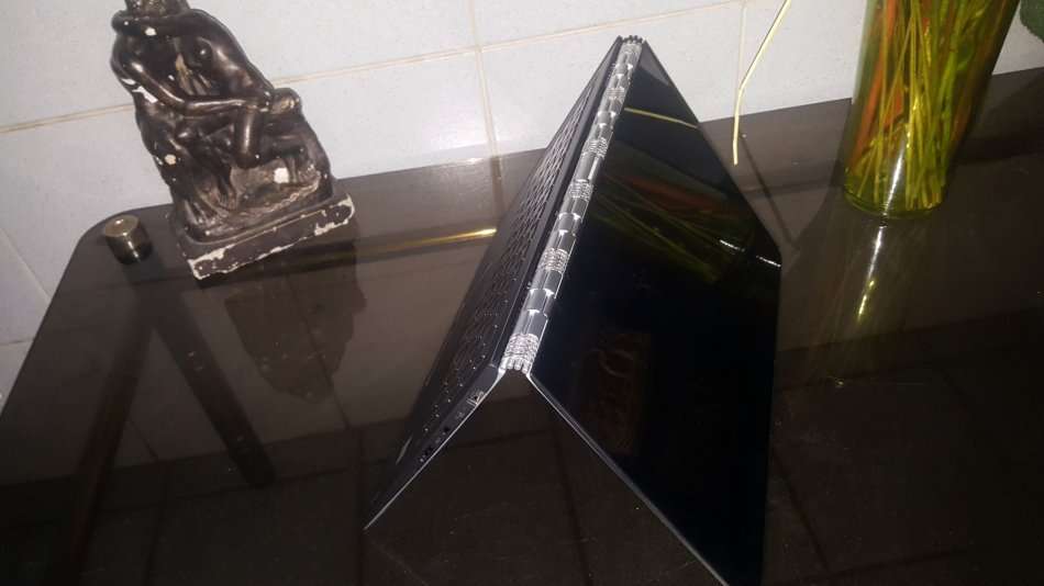 Amazing**Lenovo Yoga 900 131SK2**MONSTER**Core i7-6560U QHD backlit Touch Signature Edition
