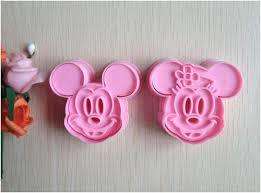 MICKEY & MINNIE MOUSE - PULL PRESS - COOKIE CUTTERS - 2 PIECE SET