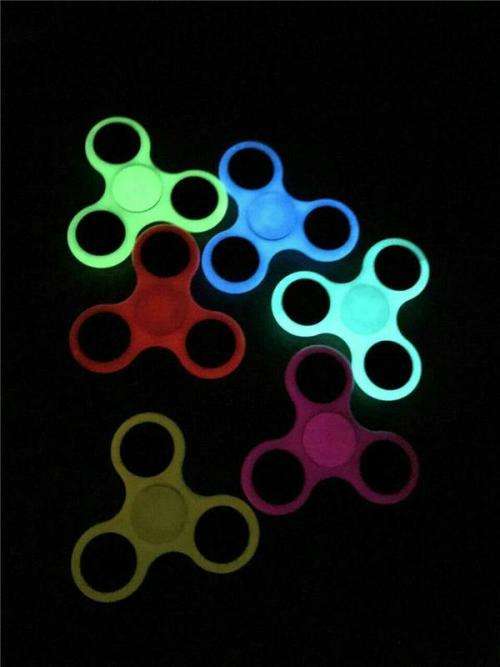 Fidget Spinner - Glow in the dark Fidget Spinner - Glow in the dark Hand Spinner