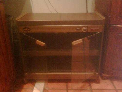 SALTON "SUPREME ENTERTAINER" FOOD WARMER - LIKE NEW