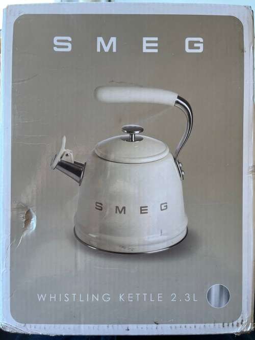 Smeg Whistling Kettle 2.3L