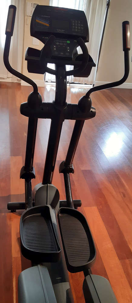 LifeFitness 9500R Cross/Elliptical Trainer